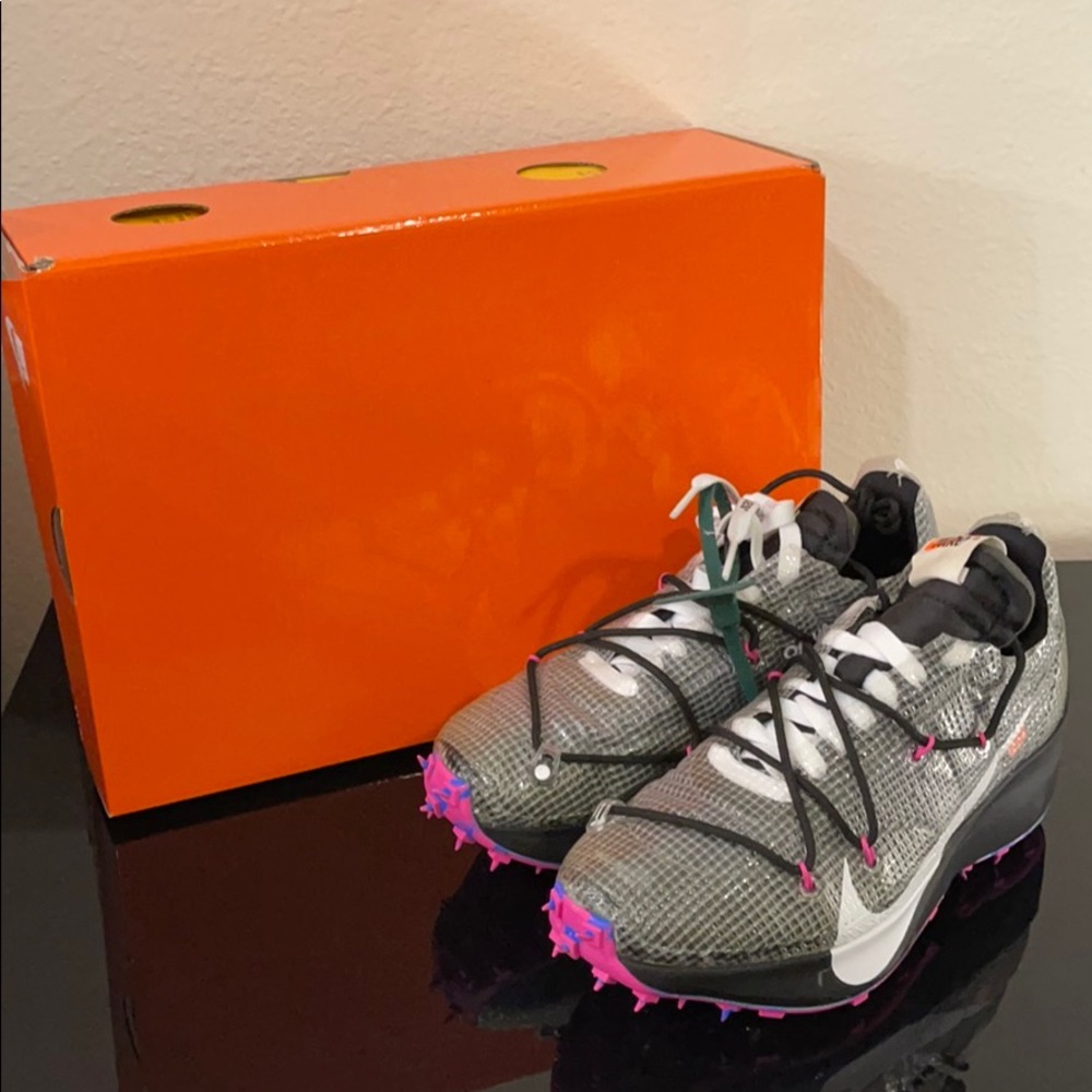 New Nike x Off-White Sneakers 7.5